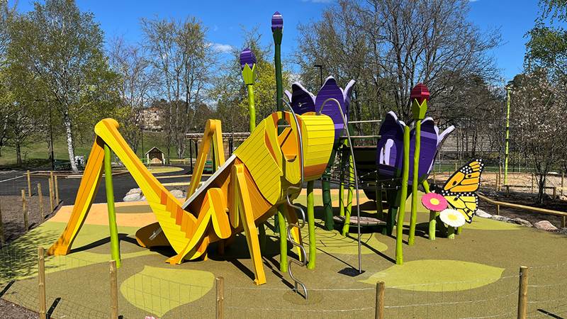Eskilsparkens lekplats – den förtrollade ängen