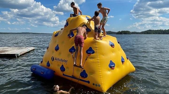 SOMMARLOV: Flytleksaker på Lillsjöns Badplats
