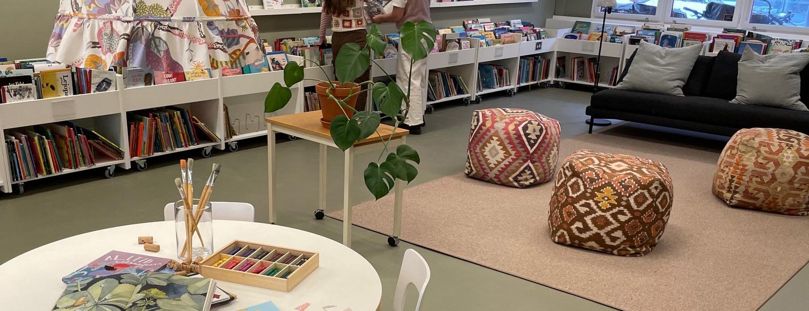 Östermalms bibliotek, Fältöversten