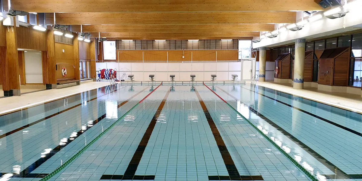 Tensta simhall